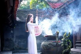 Đầu năm xem bói có nên hay không?