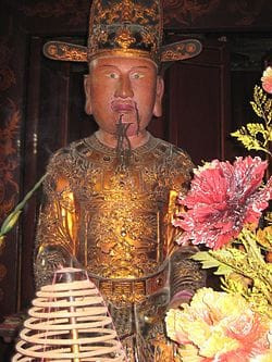 Vua Lê Long Đỉnh - Tội Đồ hay Nạn Nhân?